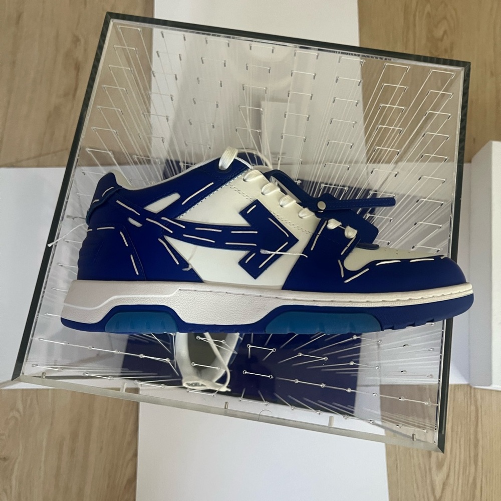 Off white out of office blue Virgil Abloh limited edition w/ display box Size 43